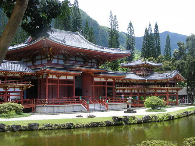 Byodo-In Temple - Valley of the Temples - Oahu